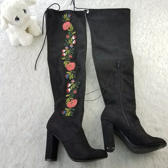 Shoes - Merona embroidered black boots size 7